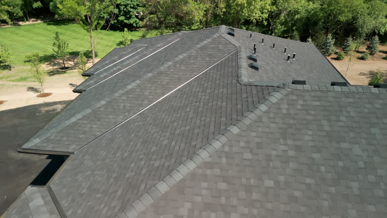 Best Roof Insulation Installation  in Aberdeen, MS